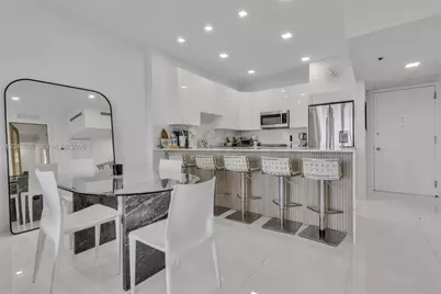 5701 Collins Ave #PH08, Miami Beach, FL 33140 - Photo 3
