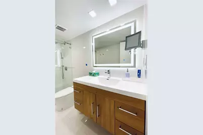 5701 Collins Ave #PH08, Miami Beach, FL 33140 - Photo 19