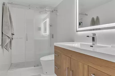5701 Collins Ave #PH08, Miami Beach, FL 33140 - Photo 17