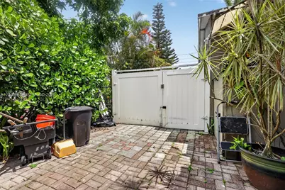 2315 Johnson St, Hollywood, FL 33020 - Photo 29