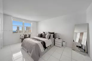 427 Golden Isles Dr, Hallandale Beach, FL 33009 - Photo 13