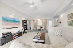 462 Golden Isles Dr, Hallandale Beach, FL 33009 - Photo 5