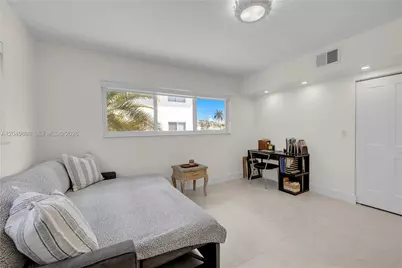 462 Golden Isles Dr #211, Hallandale Beach, FL 33009 - Photo 11