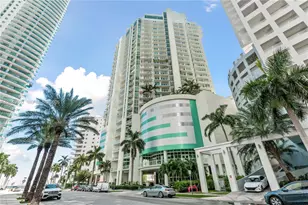 218 SE 14th St, Miami, FL 33131 - Photo 19