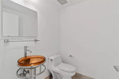 218 SE 14th St #1803, Miami, FL 33131 - Photo 17