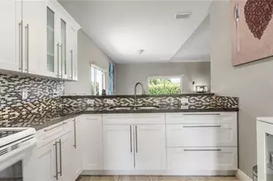 18815 NW 37th Ave, Miami Gardens, FL 33056 - Photo 15