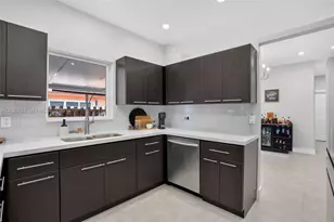 21462 SW 91st Ave, Cutler Bay, FL 33189 - Photo 15