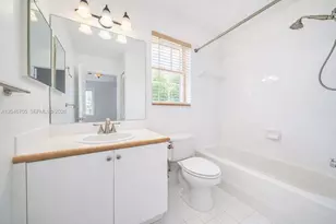 1125 Butternut Ln, Hollywood, FL 33019 - Photo 15