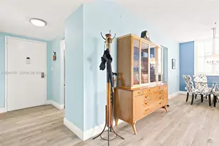 4350 Hillcrest Dr, Hollywood, FL 33021 - Photo 9