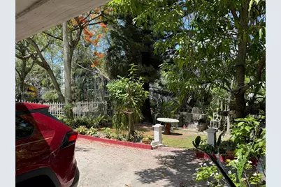12600 Country Club Ln, Miami, FL 33167 - Photo 7
