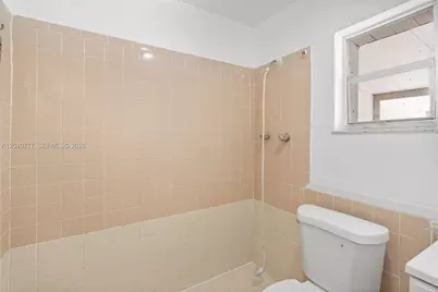491 W 35th Pl, Hialeah, FL 33012 - Photo 23