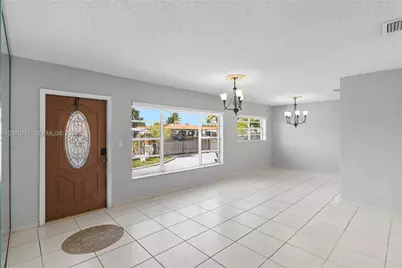 491 W 35th Pl, Hialeah, FL 33012 - Photo 3