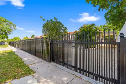 491 W 35th Pl, Hialeah, FL 33012 - Photo 21