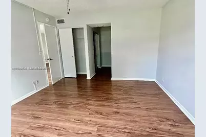 100 Berkley Rd #210, Hollywood, FL 33024 - Photo 9