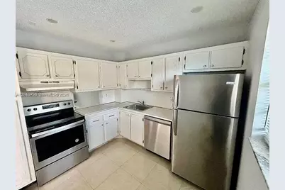 100 Berkley Rd #210, Hollywood, FL 33024 - Photo 3