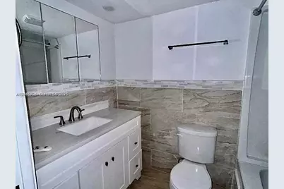 100 Berkley Rd #210, Hollywood, FL 33024 - Photo 11