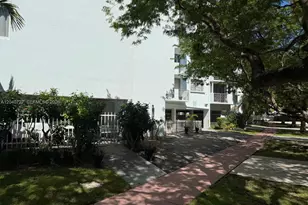 1990 Marseille Dr, Miami Beach, FL 33141 - Photo 21