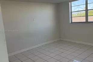 1990 Marseille Dr, Miami Beach, FL 33141 - Photo 11