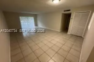 8461 Springtree Dr, Sunrise, FL 33351 - Photo 9