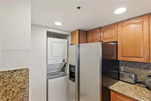 1717 N Bayshore Dr, Miami, FL 33132 - Photo 15