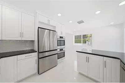 8240 SW 150 Dr, Palmetto Bay, FL 33158 - Photo 31