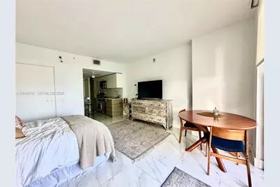 1300 Brickell Bay Dr #2106, Miami, FL 33131 - Photo 3