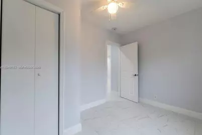 425 NW 14th Way, Fort Lauderdale, FL 33311 - Photo 9