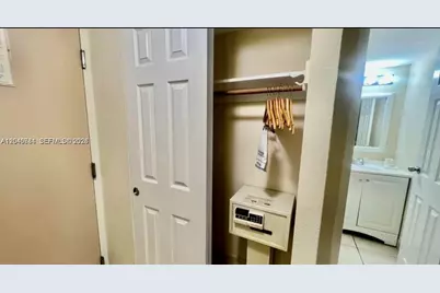 19201 Collins Ave #942, Sunny Isles Beach, FL 33160 - Photo 15