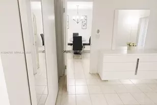 301 Cambridge Rd, Hollywood, FL 33024 - Photo 7