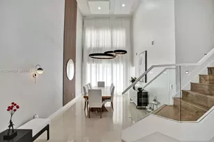 10762 NW 71st St, Doral, FL 33178 - Photo 5