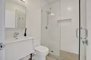 10762 NW 71st St, Doral, FL 33178 - Photo 43