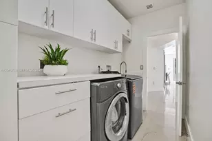 10762 NW 71st St, Doral, FL 33178 - Photo 37