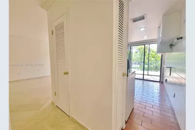 77 Crandon Blvd #2B, Key Biscayne, FL 33149 - Photo 9