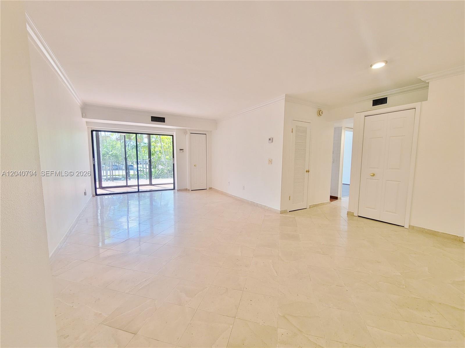 77 Crandon Blvd #2B - 77 Crandon Blvd #2B, Key Biscayne, FL 33149 Luxury Property | Jose Angel Pina