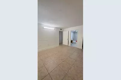 8800 SW 123rd Ct #J105, Miami, FL 33186 - Photo 15