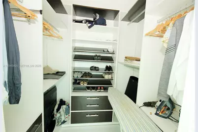950 Brickell Bay Dr #4701, Miami, FL 33131 - Photo 27