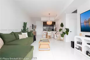 950 Brickell Bay Dr, Miami, FL 33131 - Photo 1