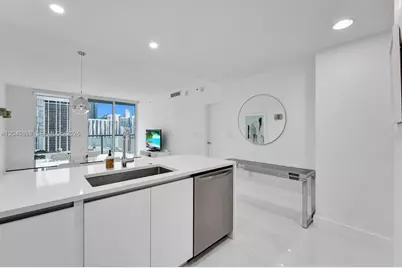 244 Biscayne Blvd #2005, Miami, FL 33132 - Photo 7