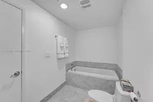 244 Biscayne Blvd, Miami, FL 33132 - Photo 19