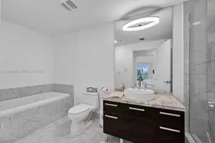 244 Biscayne Blvd, Miami, FL 33132 - Photo 15