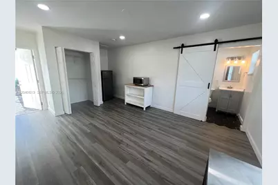 1015 SW 4th Ave #B, Fort Lauderdale, FL 33315 - Photo 5