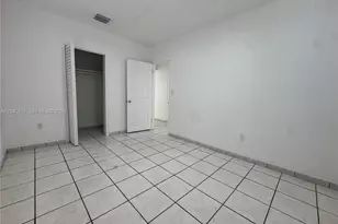 459 SE 3rd St, Hialeah, FL 33010 - Photo 11