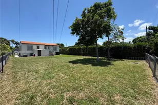 459 SE 3rd St, Hialeah, FL 33010 - Photo 17