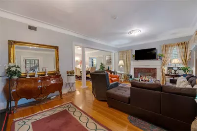 405 SW 11th Ave, Miami, FL 33130 - Photo 7