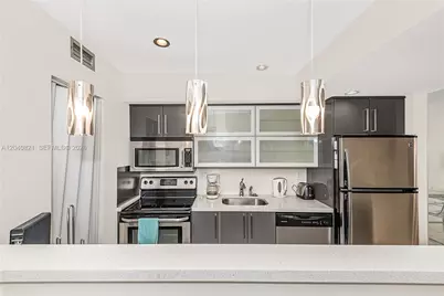 201 178th Dr #215, Sunny Isles Beach, FL 33160 - Photo 3