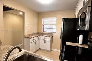 9235 Lagoon Pl, Davie, FL 33324 - Photo 3