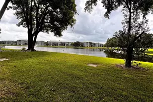 9235 Lagoon Pl, Davie, FL 33324 - Photo 21