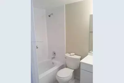 9235 Lagoon Pl #109, Davie, FL 33324 - Photo 15