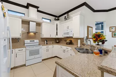 2351 SW 145th Ave, Miami, FL 33175 - Photo 13