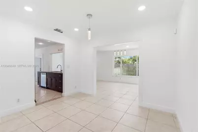 5160 SW 8th St, Margate, FL 33068 - Photo 9